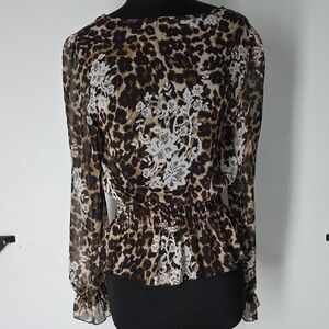 Elegant Leopard Print Blouse with Lace Accents